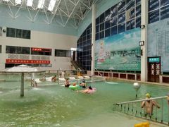 -龙脉温泉室内游泳馆