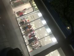 -优衣库(上海虹口龙之梦店)