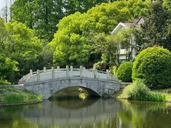 -上海怡沁园度假酒店