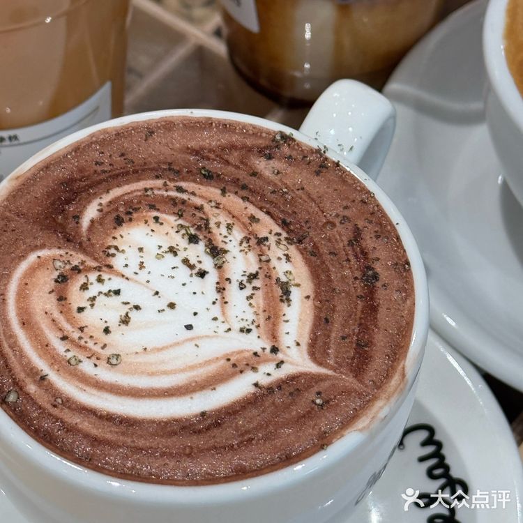 打工人想在这家咖啡的拉花里游泳☕，好喝！