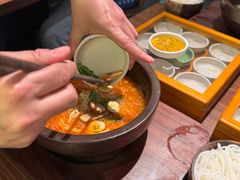-良米山·云南野生菌过桥米线(上海首店)