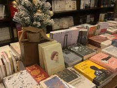 -钟书阁(松江泰晤士小镇店)