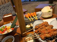 -三亚艾迪逊酒店·海滩烧烤 BARBACOA·现场乐队·浪漫晚餐·烧烤海鲜