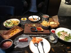 -异次元·LIGHT HOUSE·美食酒廊·休闲露台