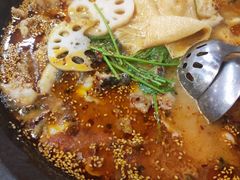 -灶知轩湘西石锅鱼(万佳广场店)