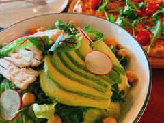 牛油果秋葵烧鸡沙拉-COMMUNE幻师(上邦百汇城店)