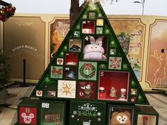 -奕欧来上海购物村停车场