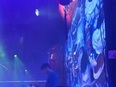 -喜鹊音乐酒馆(西街店)
