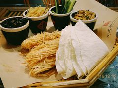 -丁里羊肉小镇(天鹅湖总店)