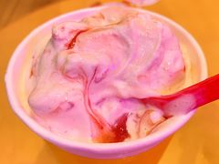 草莓芝士熔岩暴风雪-DQ·蛋糕·冰淇淋(五角场万达店)