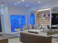 -三目眼镜·蔡司视觉合作店(青浦宝龙店)