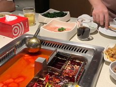 -海底捞火锅鲜切牛肉主题店(长寿路店)