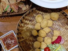 -老滇山寨•云南特色菜•地方菜•民族风情歌舞表演(金碧店)