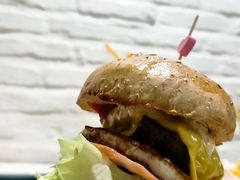 -又见马甲M8融合西餐厅(体育中心店)