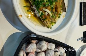 Stir-fried Giant Clams with Garlic