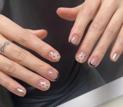 -槿里日式美甲工作室