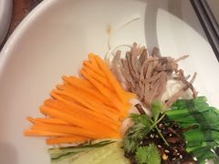 -云海肴·汽锅鸡·云南菜(天山百盛优客店)