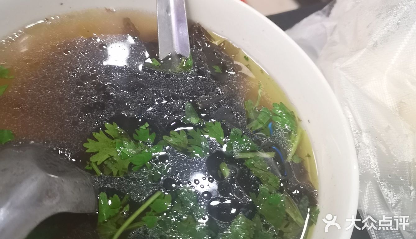 皮薄馅大个头大，咬一口满满的肉香啊