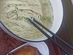 -百年老字号·观振兴蟹黄面·三虾面·苏式面(观前街富仁坊巷店)