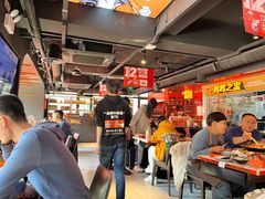 大堂-鸣记脆皮烤鱼·海鲜烤鱼(三八广场店)
