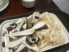 -菌之家·专业纯野生菌火锅·特色炒菌