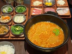-银米·云南传统过桥米线(双廊黑金冠店)
