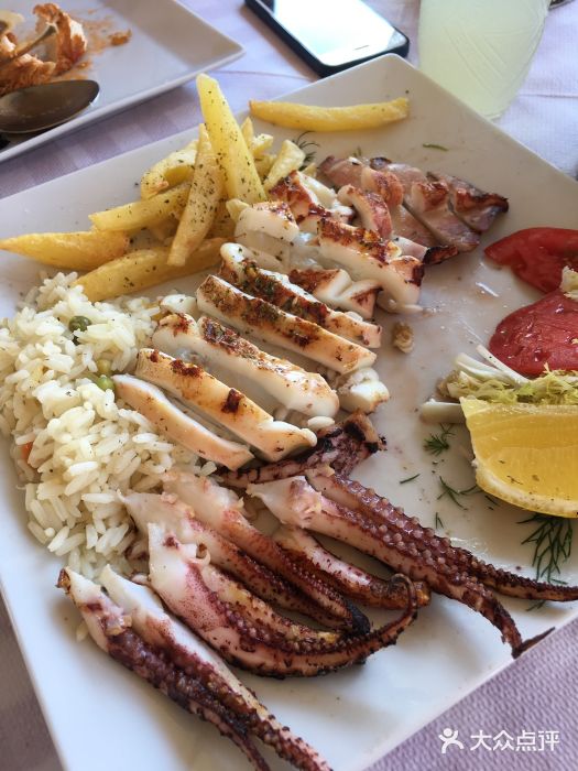 ellinikon restaurant-烤鱿鱼图片-圣托里尼美食-大众点评网