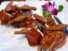 妙龄乳鸽-香山家宴