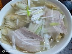 -金卯白肉罩火烧