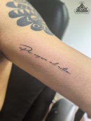 -SNOW TATTOO STUDIO