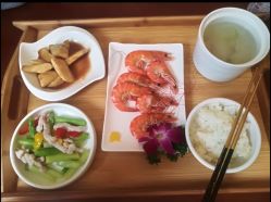 -卓玥国际月子会所(罗山路店)