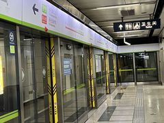 -白石桥南(地铁站)