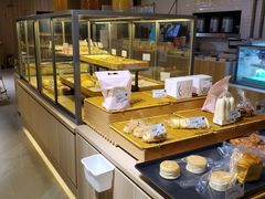 -顶东面包花园·生日蛋糕(世博店)