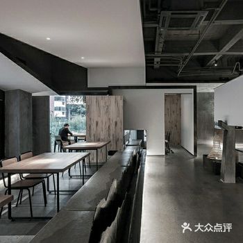 ［海鲜餐厅］设计｜“仙气十足”的餐饮空间