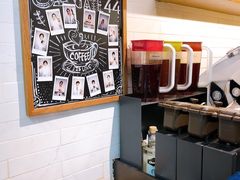 -星巴克(香港国际机场44号闸店)