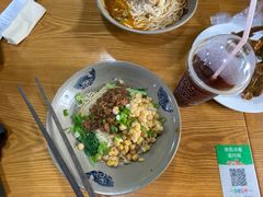 -丁丁猫重庆小面(徐州路店)