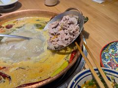 -洱火云南酸菜牛肉火锅(石景山当代商城店)