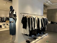 -洪小鹏生活美学馆(领SHOW天地店)