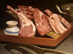 -铭牛烧肉·和牛海鲜自助(高新月牙湖店)