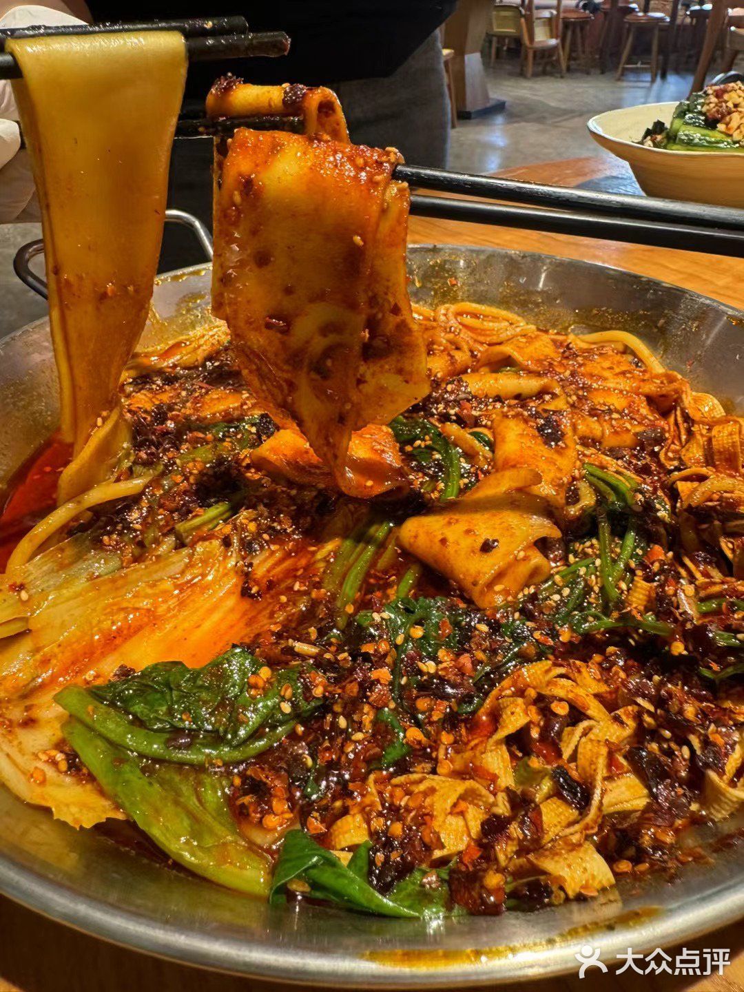 已经是第三回来吃他们家麻辣烫了啊[流泪]根本忍不住[流泪]