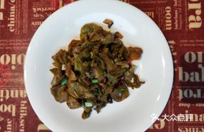 Dried Lettuce with Minced Pork