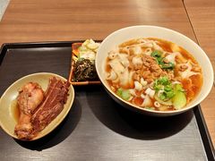 -顺溜·手工刀削面·黑金店(铜锣湾店)