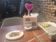-三个大叔烤羊肉串·歌手驻唱·碳烤鲜肉(西三旗店)