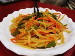 -金杨拉面王小吃面馆·牛三宝面·红烧牛肉粉