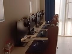 -网鱼电竞酒店(上海惠南地铁站店)
