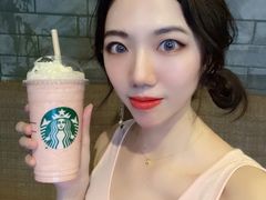 覆盆子奶油星冰乐-星巴克(石厦街店)