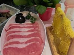-洪氏嗨捞·猪肚鸡火锅(阳光天地店)