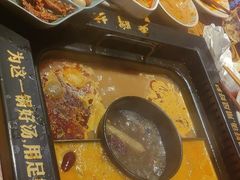 -老牌坊云南鱼豆花火锅(爱建店)