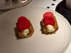 -弦月窗LUNETTE BY AMANDA(复兴路店)