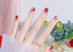 -悦指间美甲美睫